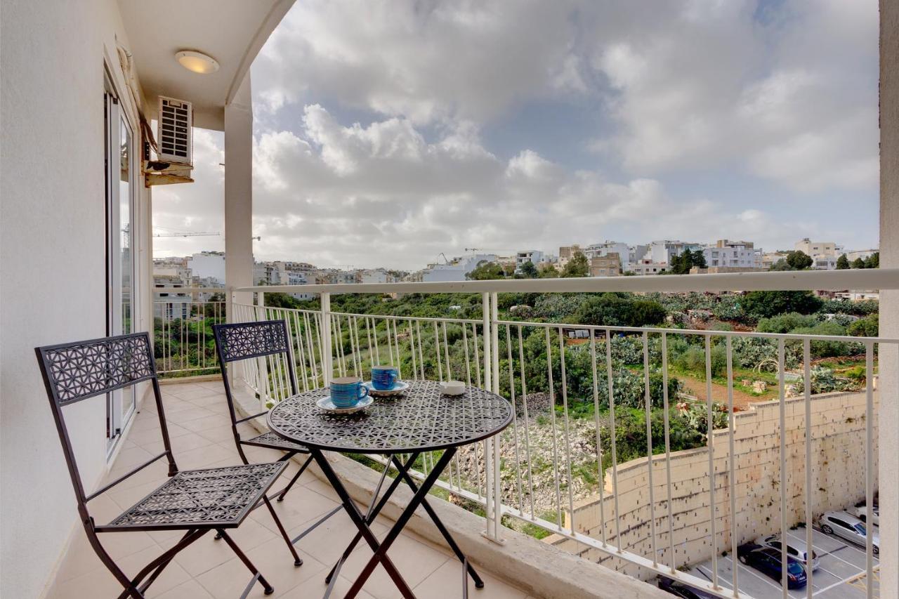 Modern Apartment In The Best Location, Perfect For Families Sliema Esterno foto