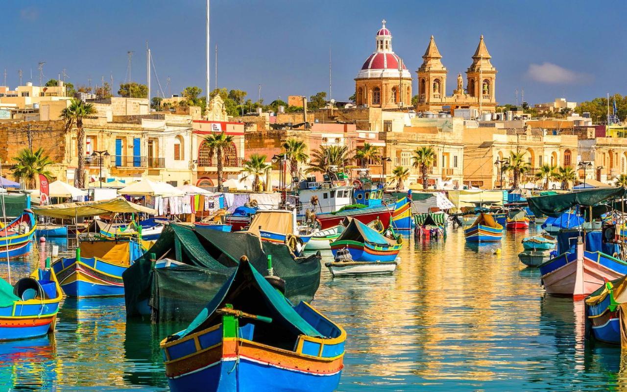 Modern Apartment In The Best Location, Perfect For Families Sliema Esterno foto