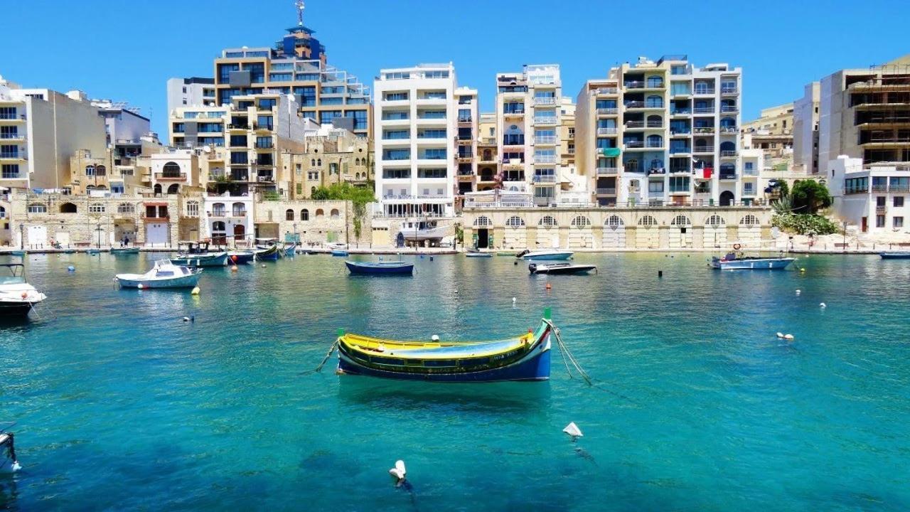 Modern Apartment In The Best Location, Perfect For Families Sliema Esterno foto